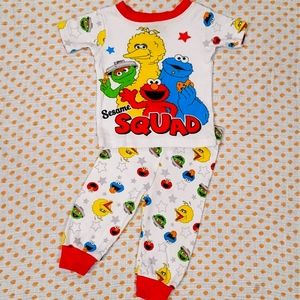 ° SZ 9MO • 2 Piece Pajamas °